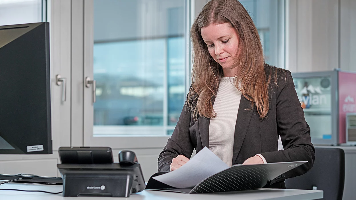 Employ&eacute;(e) de commerce CFC dans la branche automobile